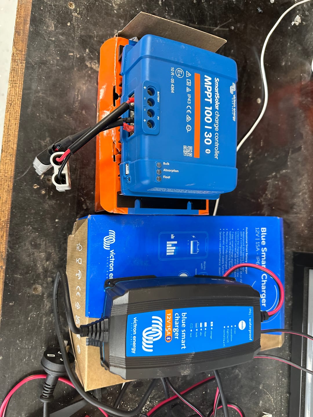 Customer photo review of Victron | Blue Smart IP65 Battery Charger 230V