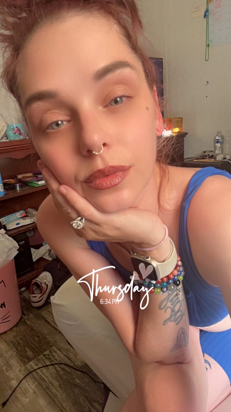 Customer photo review of Chocolate Colored Lip Liner Set