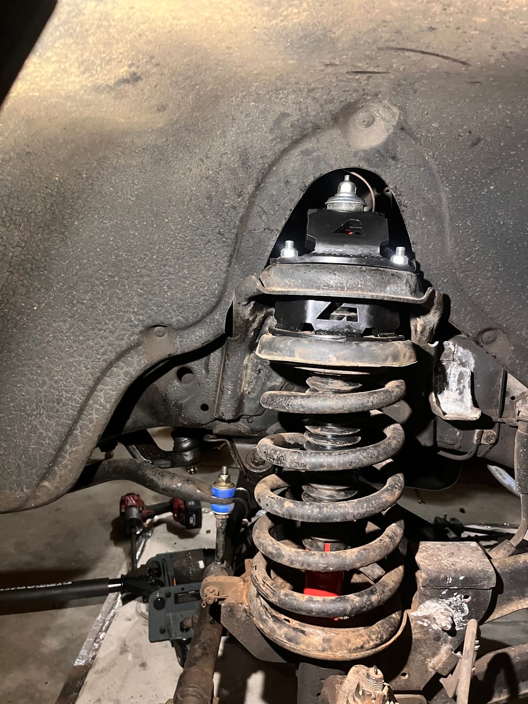 Customer photo review of 1994-2013 Dodge Ram 2500 / 3500 4x4 Leveling kit with shock tower