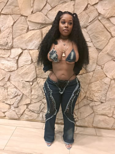 Customer photo review of LOW RISERS (BLUE DENIM)