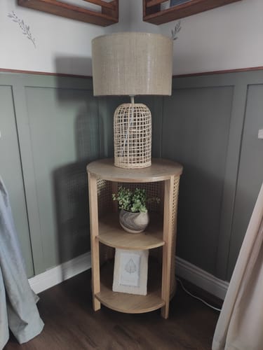 Customer photo review of Table de chevet avec 2 rangements en bois et rotin naturel