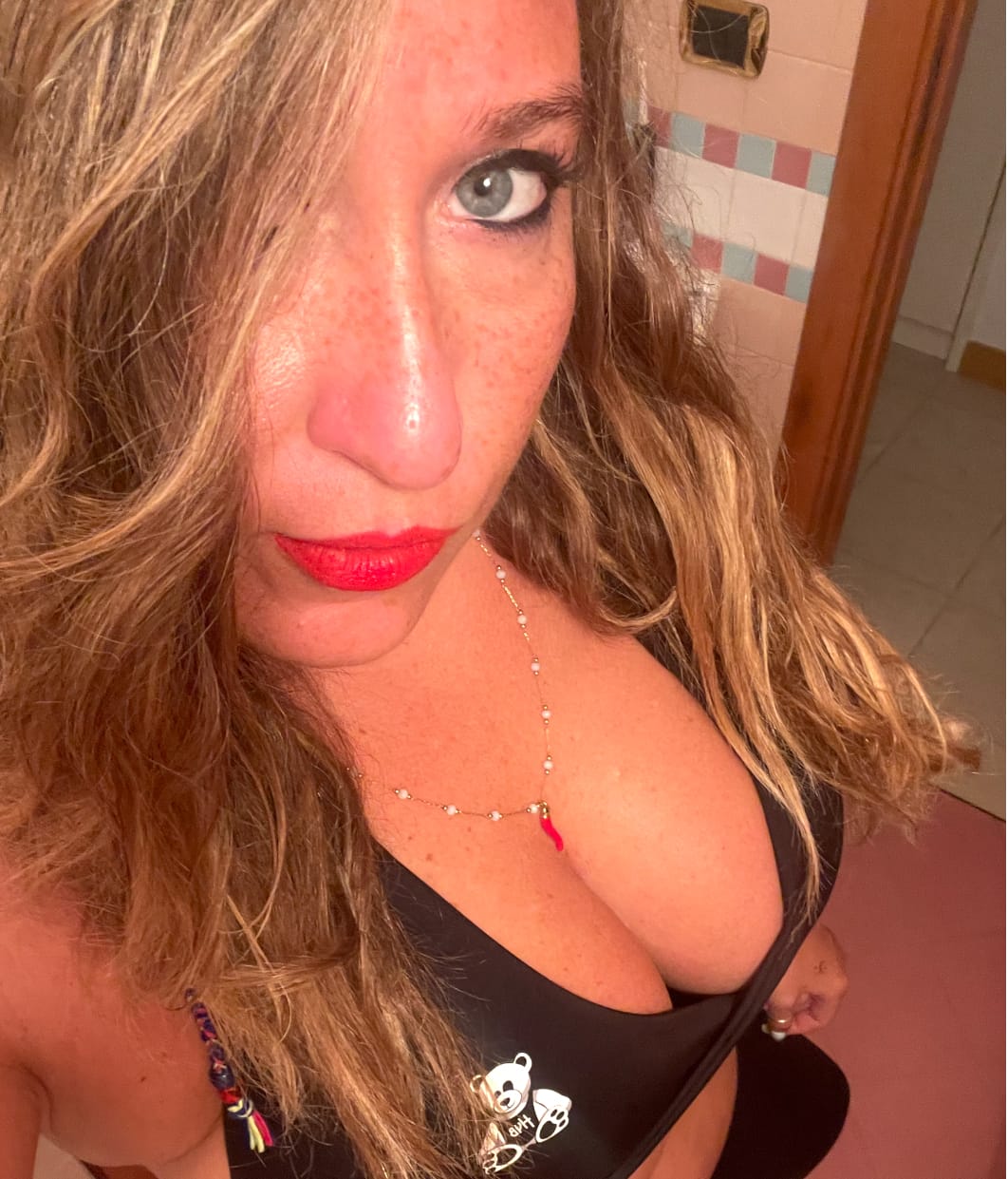 Customer photo review of TOP INTENSE BLACK
