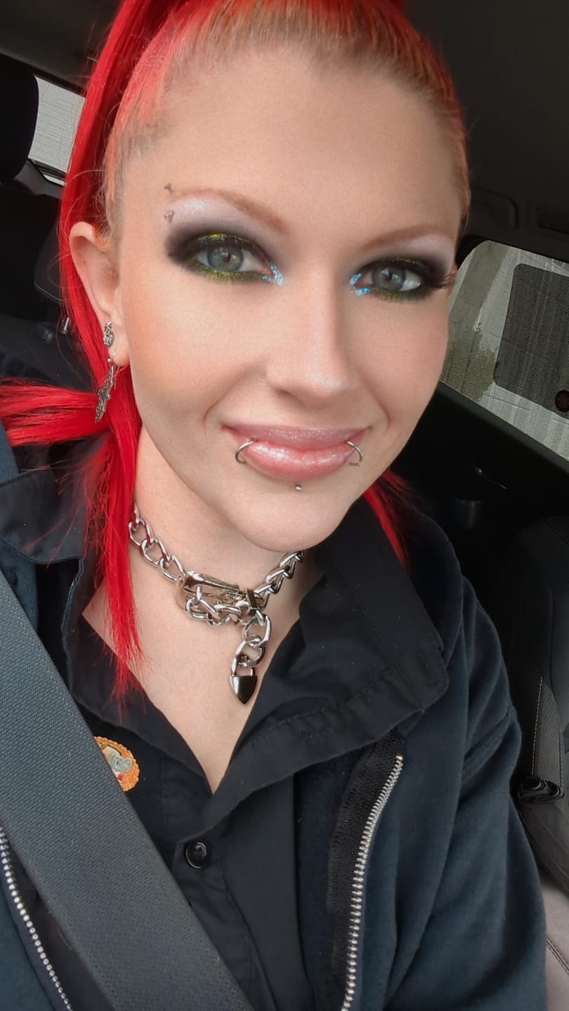 Customer photo review of Multichrome Special effect eyeshadow - Medusa