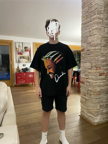 Customer photo review of DRAKE FATD BIG FACE TEE