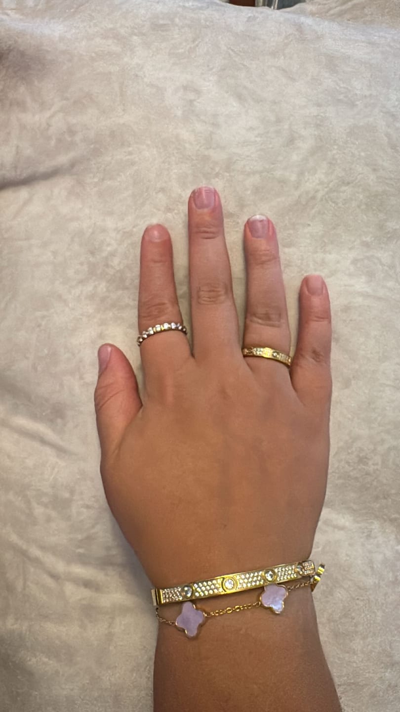 Customer photo review of Estella Ring | 18K vergoldet