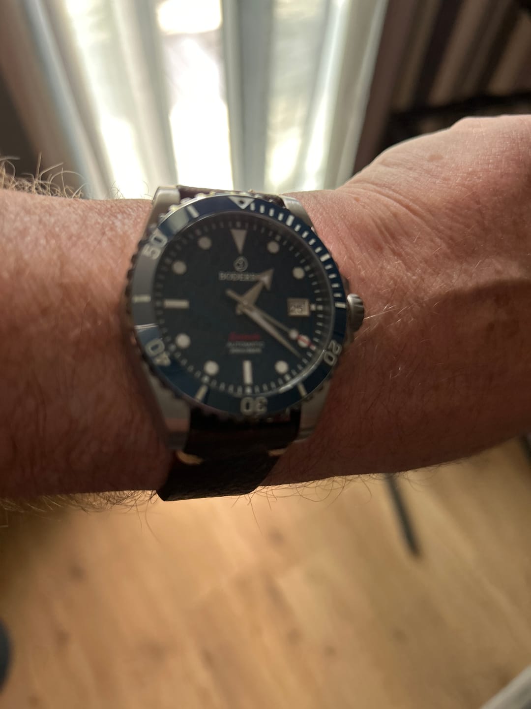 Customer photo review of SEATURTLE.OCEAN(TITANIUM) - Automatic Titanium Diver Watch | Sea Blue/Ti-bracelet