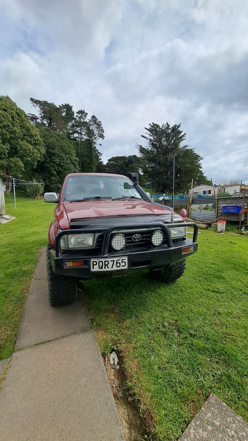 Customer photo review of Airplex Hilux Surf Bonnet Protector l 2nd, 3rd & 4th Gen 89 - 05