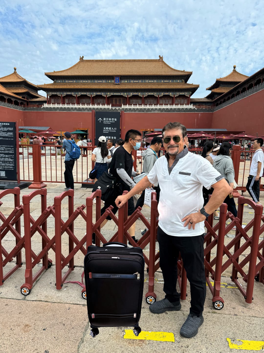 Customer photo review of Rodeo Drive 2.0 Softside Carry-On Expandable Spinner