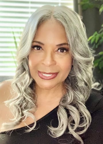 Customer photo review of Luvwin Salt And Pepper Loose Wave 5x5 Closure Glueless Wig 100% Human Hair