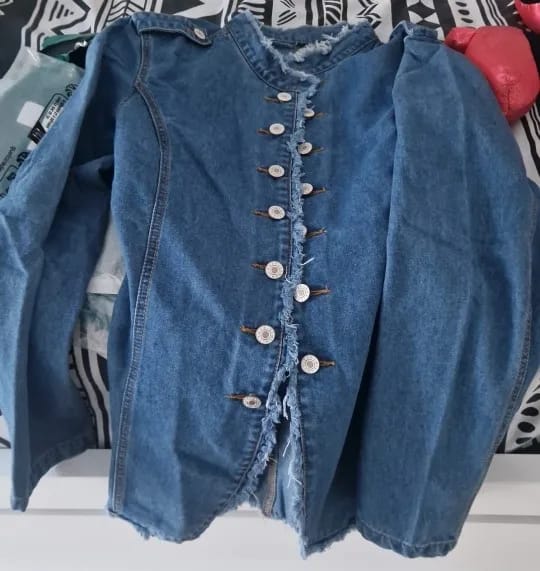 Customer photo review of Vintage Chic Fitted Denim Jacket - Timeless Style for Modern Women