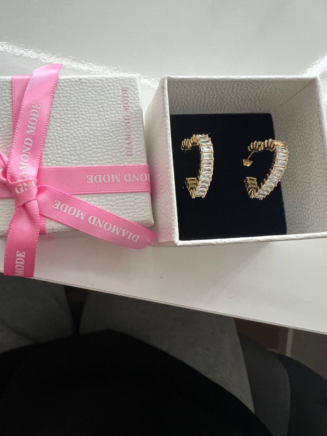 Customer photo review of Heart Deluxe Creolen | 18K vergoldet