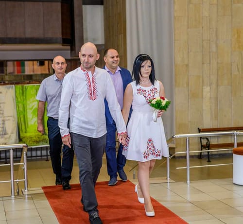 Customer photo review of Къса рокля със самоковска шевица