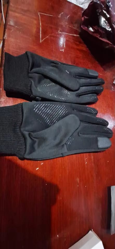 Customer photo review of FROSTFIT PRO - Extrem rutschfester & reflektierender Thermohandschuh