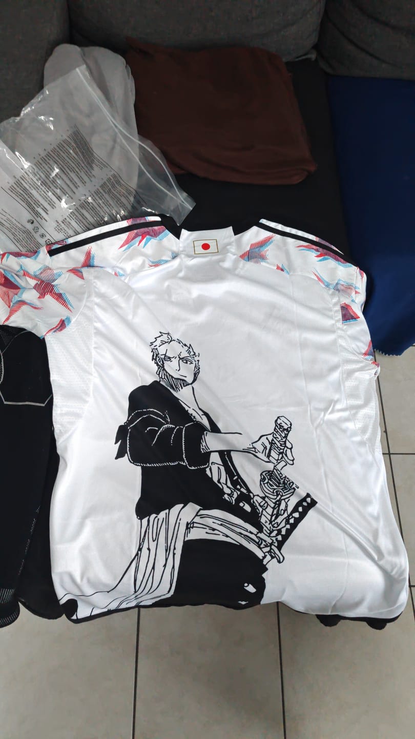 Customer photo review of MAILLOT JAPON 2022/23 - EXTERIEUR EDITION ZORO