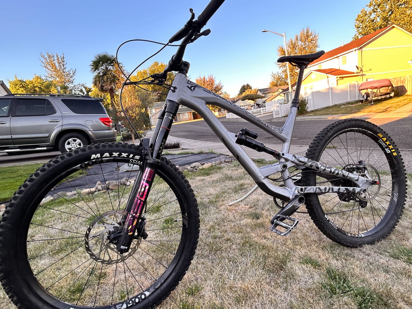 Customer photo review of Custom RockShox ZEB Decal