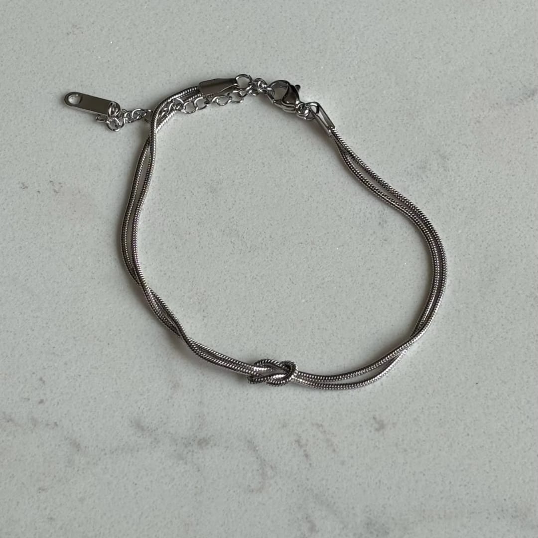 Customer photo review of Nodo d'Amore - Coppia di bracciali