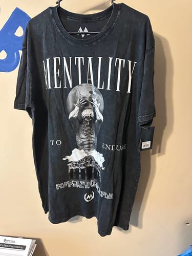 Customer photo review of ENDURE: ATLAS TEE - VINTAGE