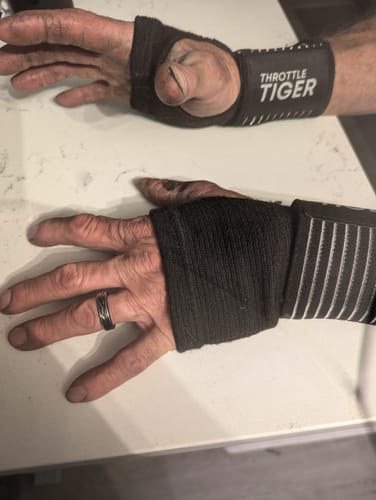 Customer photo review of Motorcycle Wrist Support - Ride Without Wrist Pain