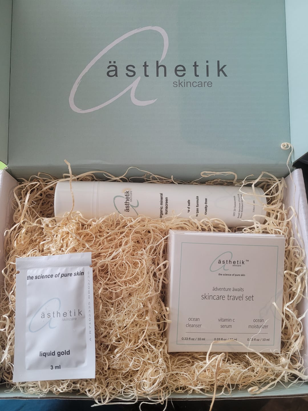 Customer photo review of skincare travel set