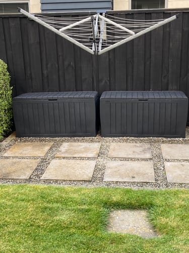 Customer photo review of Marvel Plus Deck Box