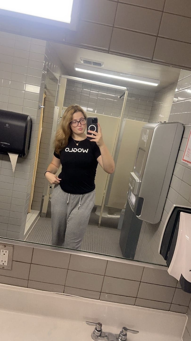 Customer photo review of Siveo Women's Tee