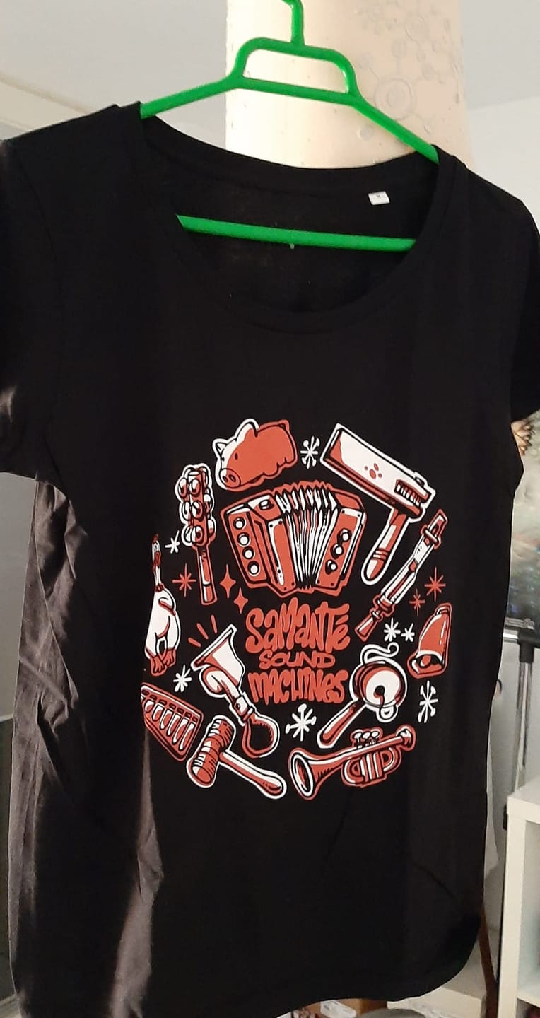 Customer photo review of Camiseta "Samanté Sound Machines"