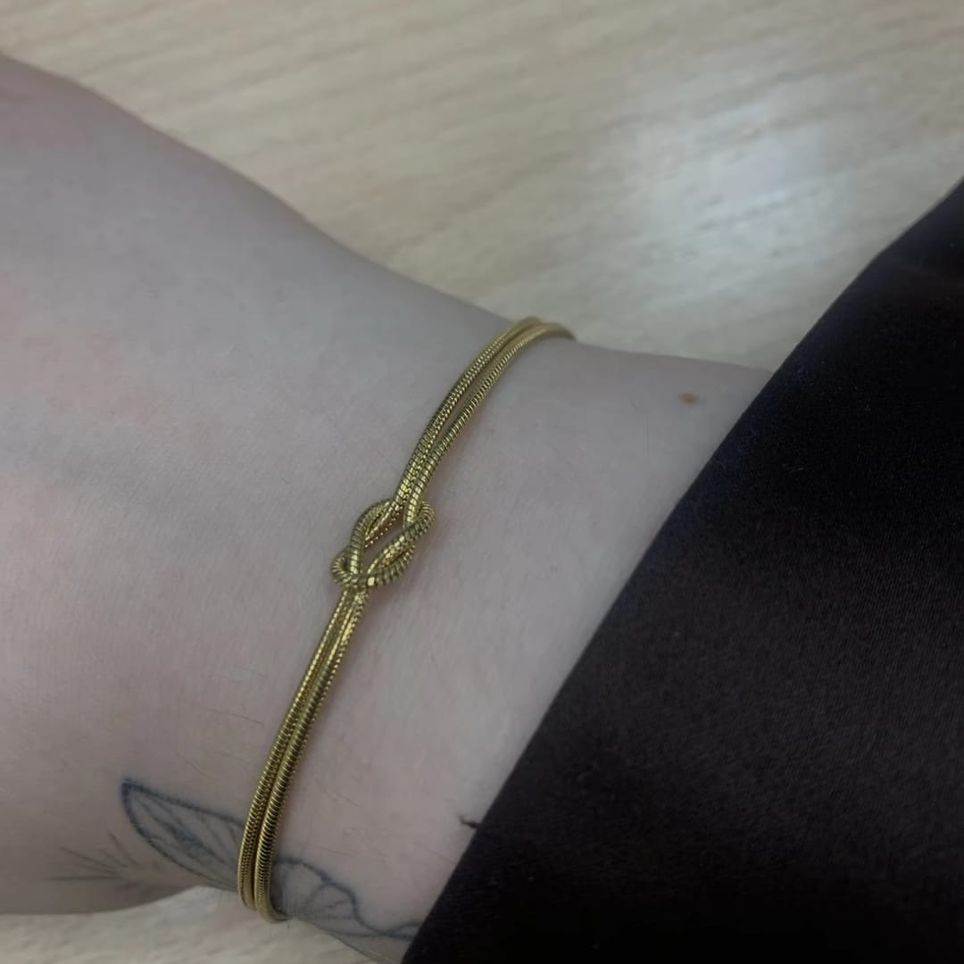 Customer photo review of Bracciale "Nodo d'Amore"