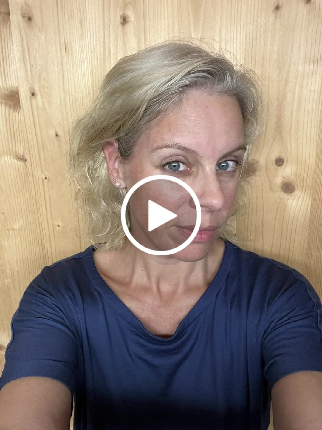 Customer video review of ONE WONDER™ 6-IN-1 shampoo for all