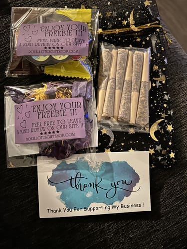 Customer photo review of Blue Lotus Flower Pre Rolls