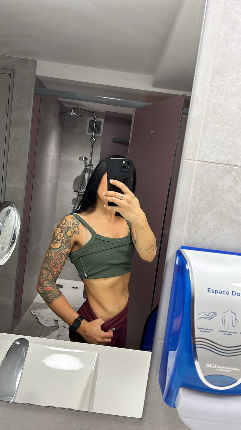 Customer photo review of Leggings a zampa di elefante Merlot