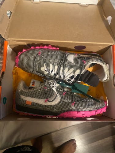 Customer photo review of Off-White x Wmns Waffle Racer 'Fuchsia'