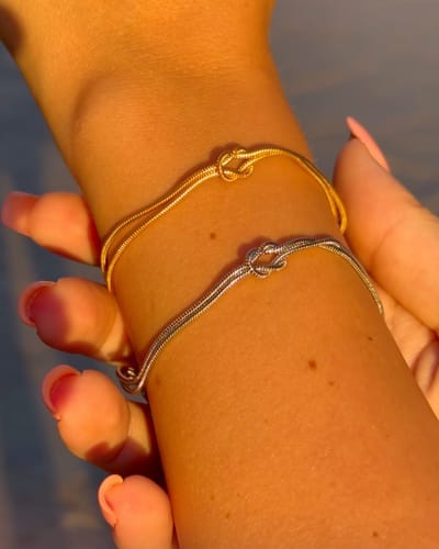 Customer photo review of Nodo d'Amore - Coppia di bracciali