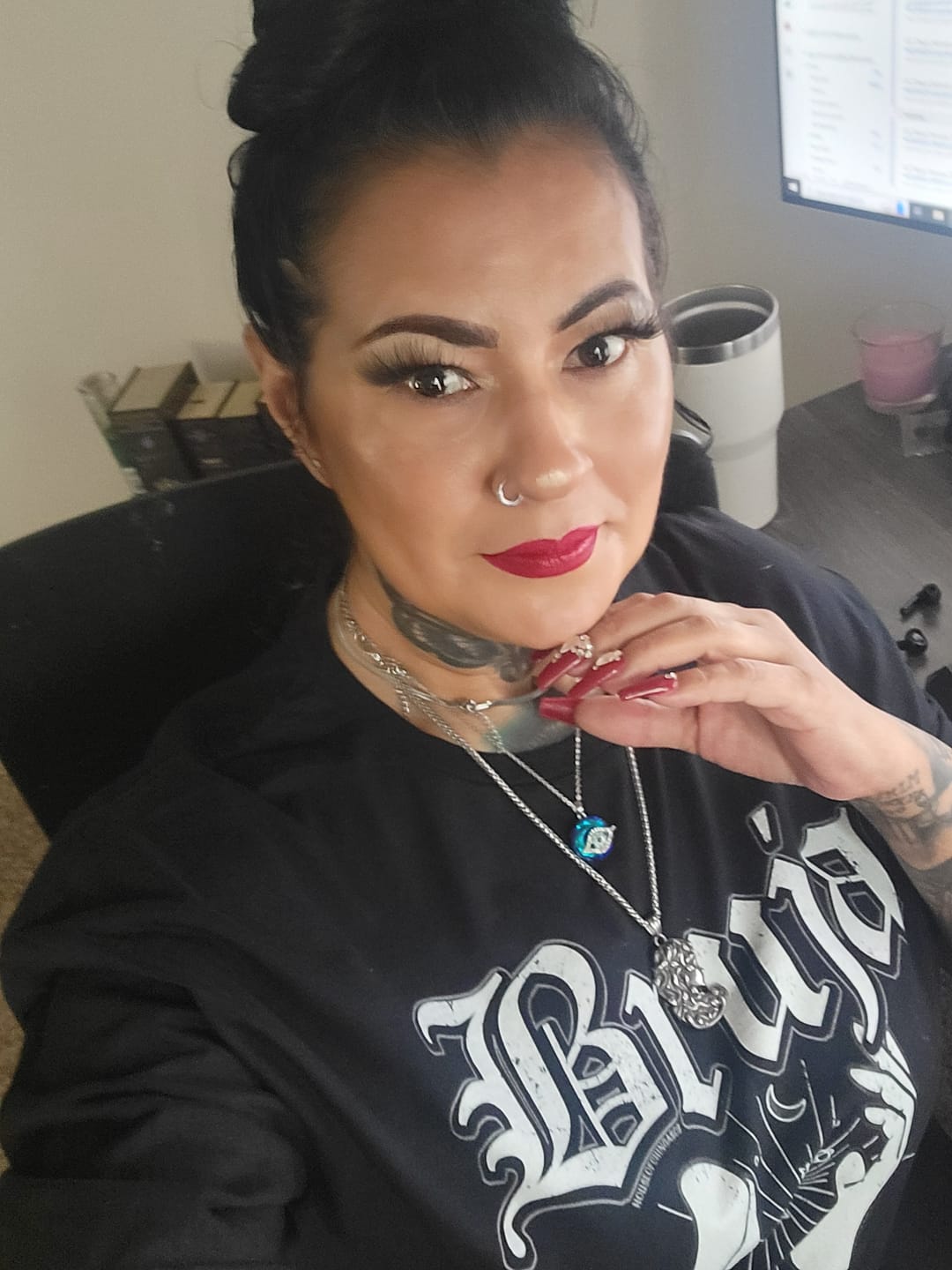 Customer photo review of Bruja Vintage Chingona T-Shirt