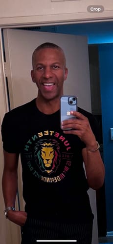 Customer photo review of Independence Day