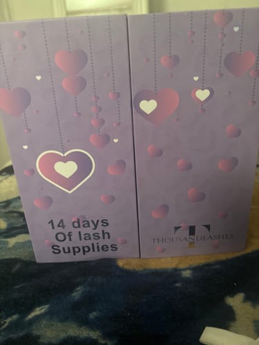 Customer photo review of SAMPLE LASH BOX