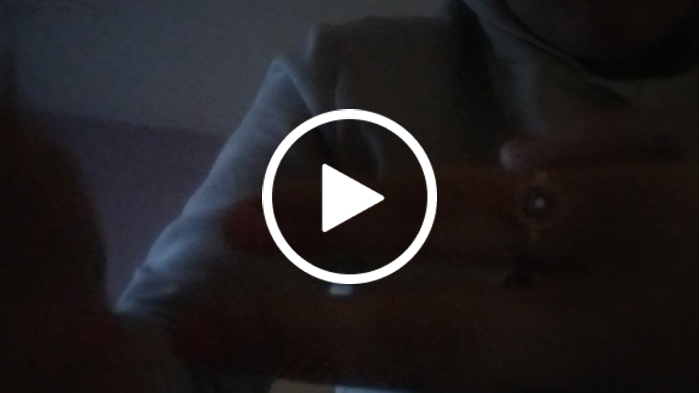 Customer video review of Bague d'Anxiété Ajustable Camélia