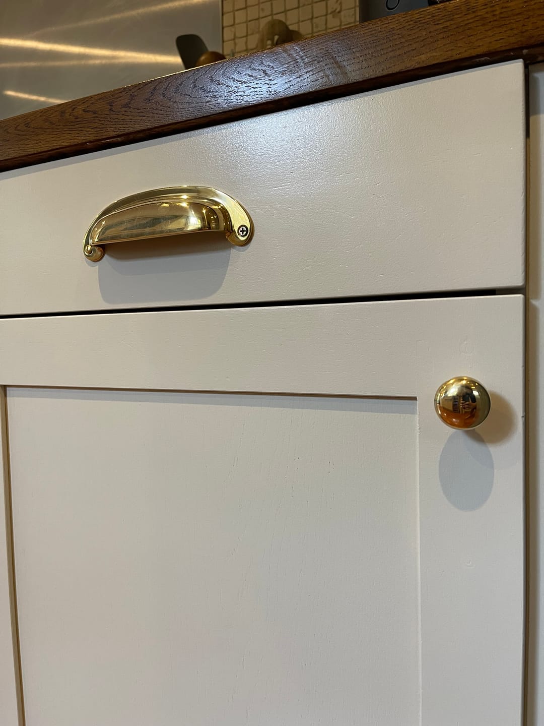 Customer photo review of Classic Polished Brass Cupboard Handles