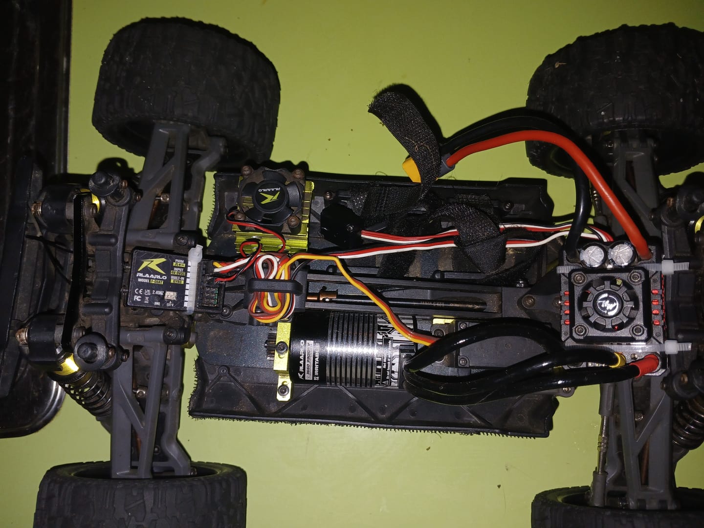 Customer photo review of Brushless Motor With Temperature Sensing Line For 1/10 Scale On-Road Cars