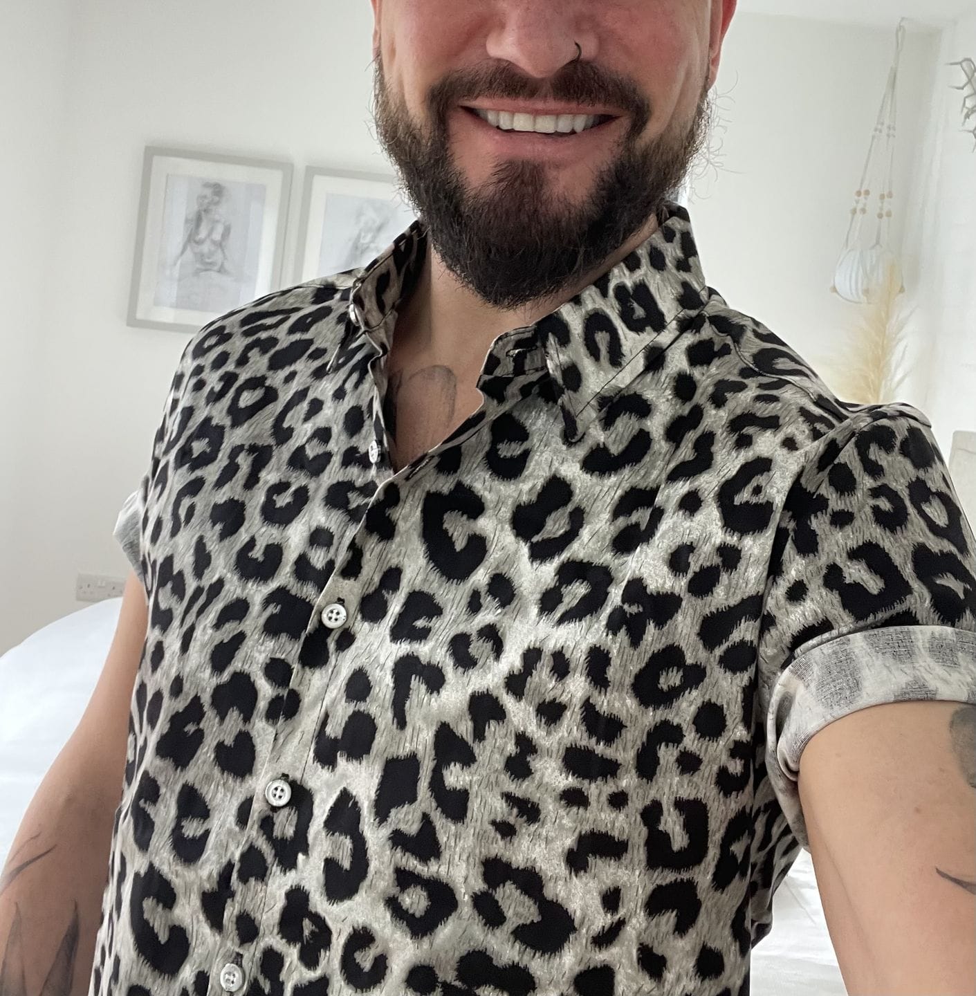 Customer photo review of Herren Baumwollhemd Leopardenmuster