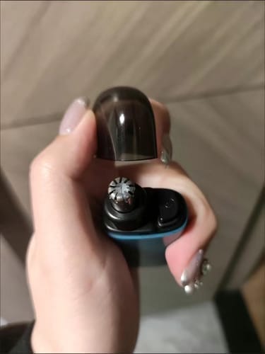 Customer photo review of GentleTrim - Tragbarer Nasenhaartrimmer