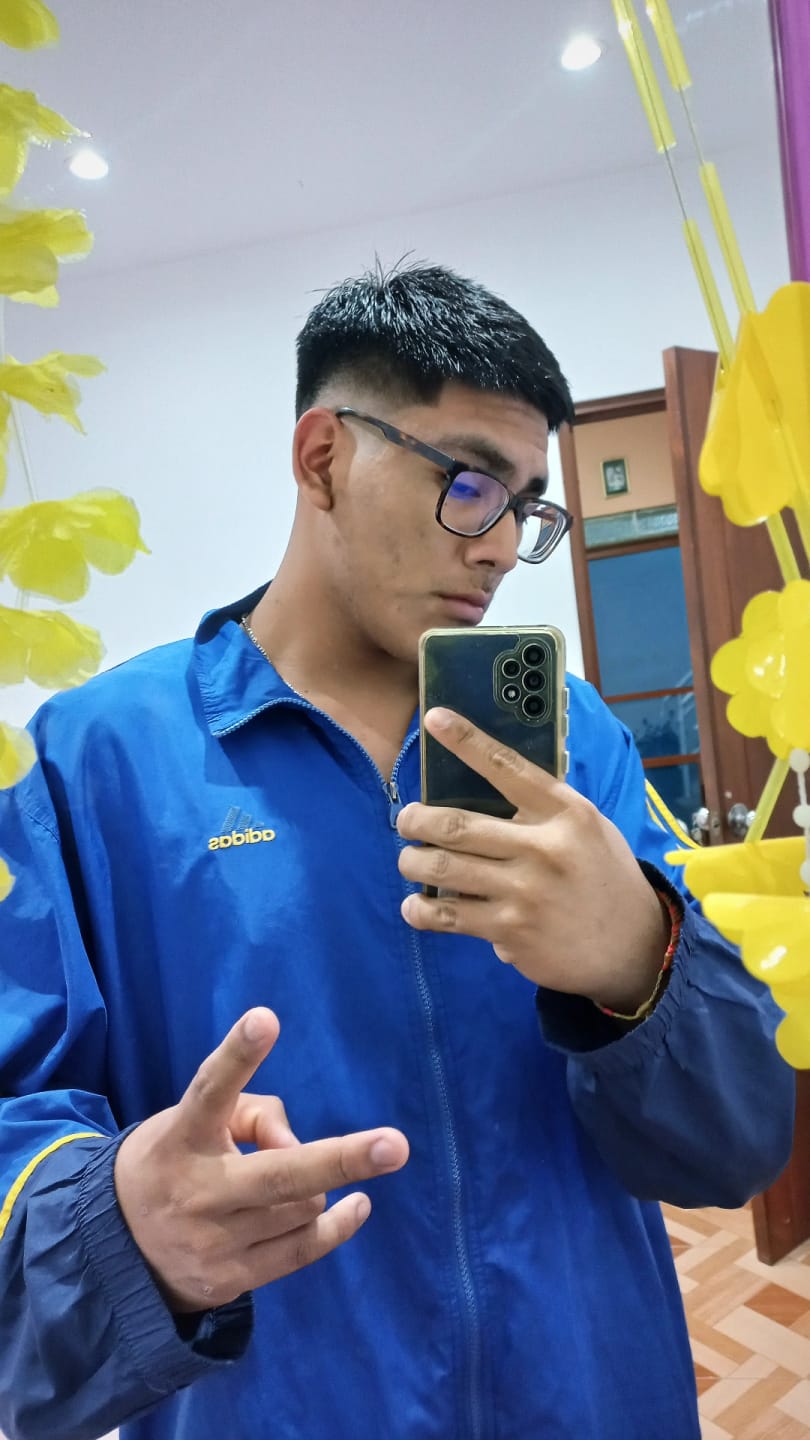 Customer photo review of 1990 Adidas Blue n Yellow Track Jacket (XL/XXL)