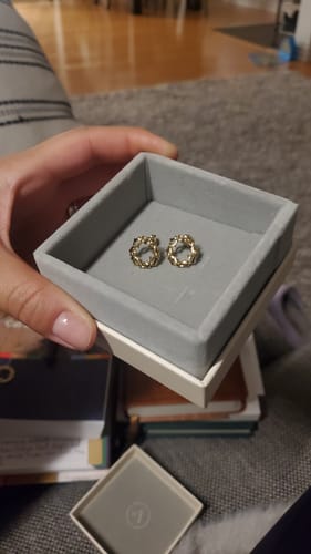 Customer photo review of Crown of Thorns Necklace