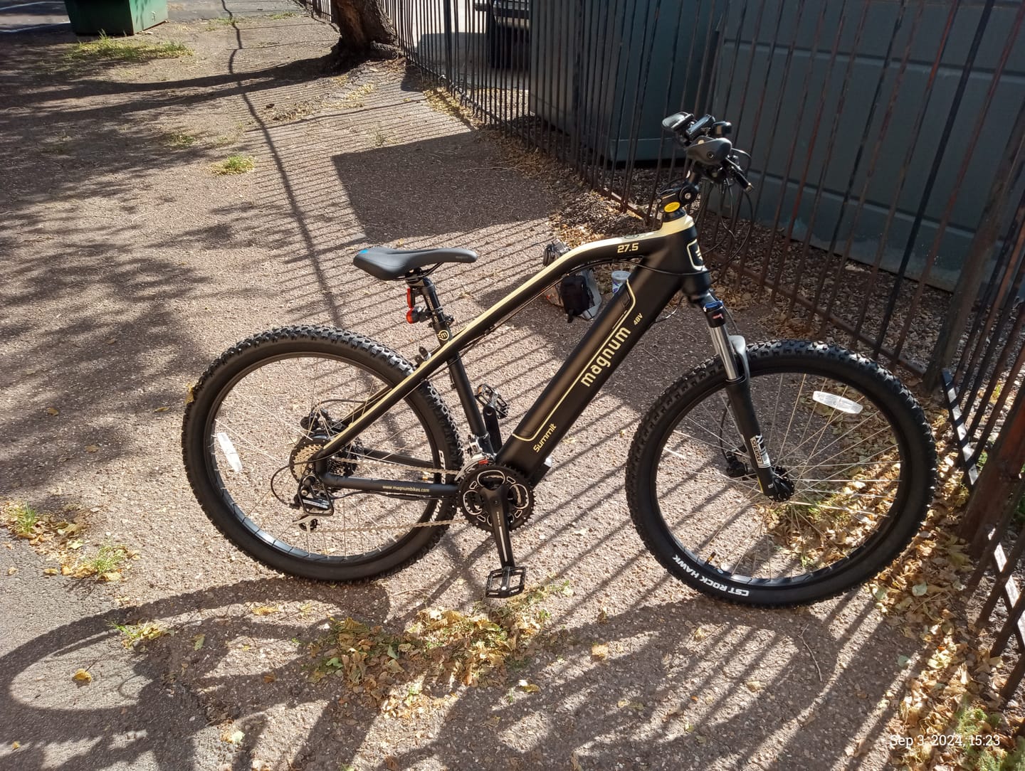 Customer photo review of Summit 27.5"