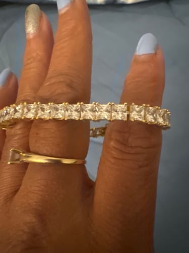 Customer photo review of 【NEW】4mm S925 Princess Cut Square Tennis Bracelet
