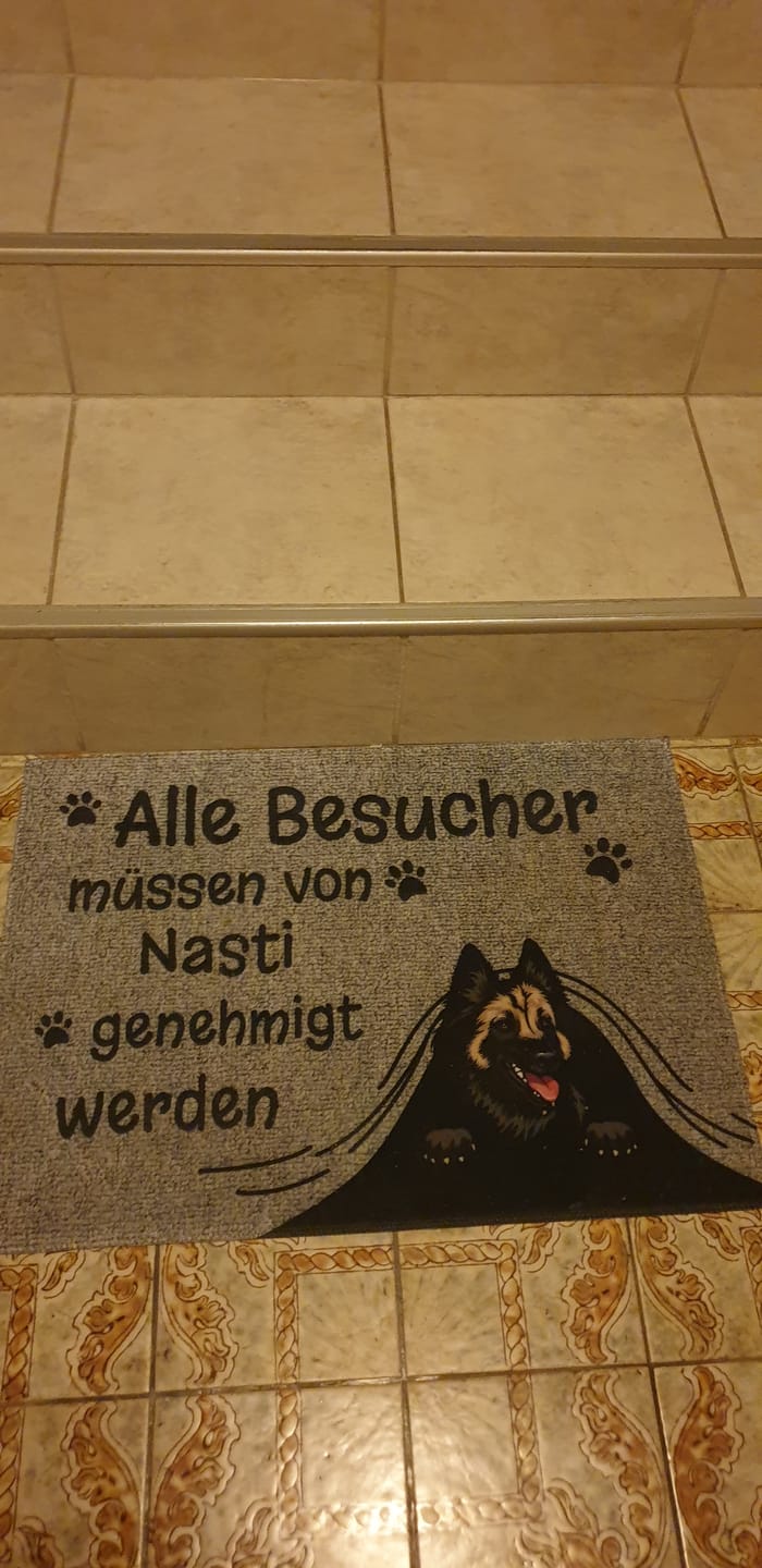 Customer photo review of Besuch genehmigt - Individuelle Fußmatte