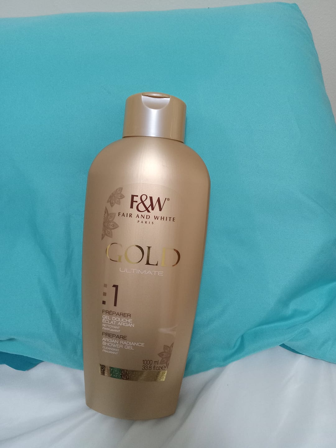 Customer photo review of Fair and White 1: Gold Argan Shower Gel 1000ml / 33.81 fl Oz