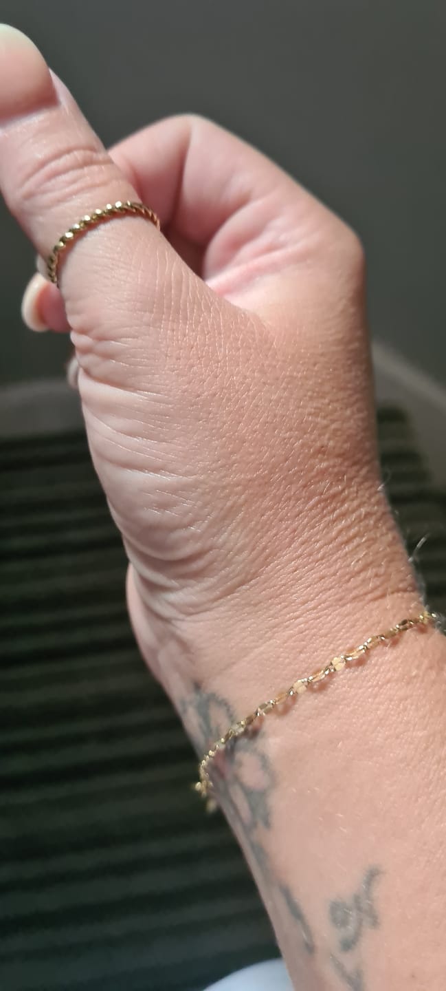 Customer photo review of Single Dainty Bracelet