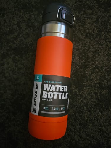 Customer photo review of Stanley The Quick Flip Su Şişesi Tigerlily 1.06 L