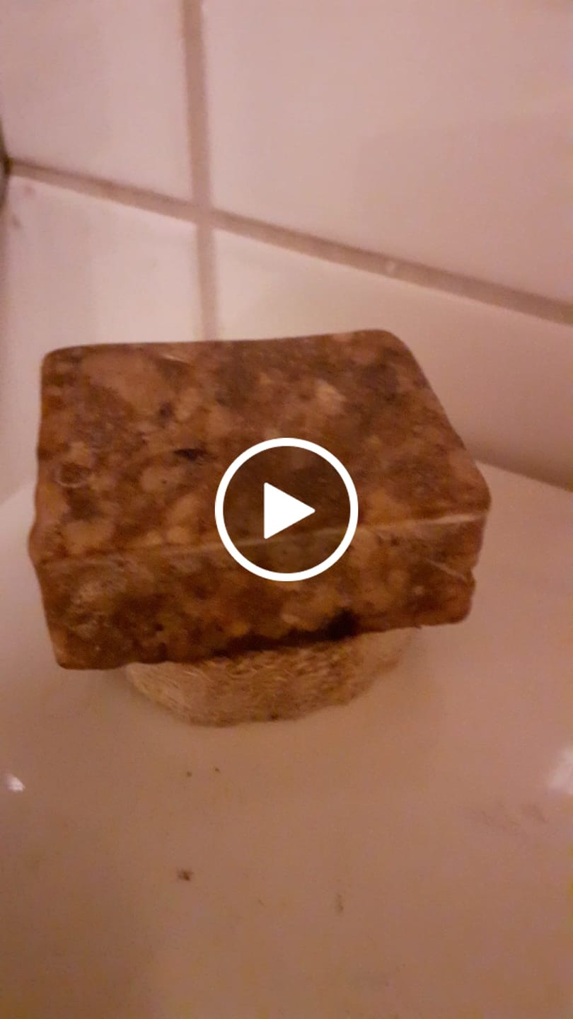 Customer video review of Metsäbiomi Palasaippua Clean Dirt