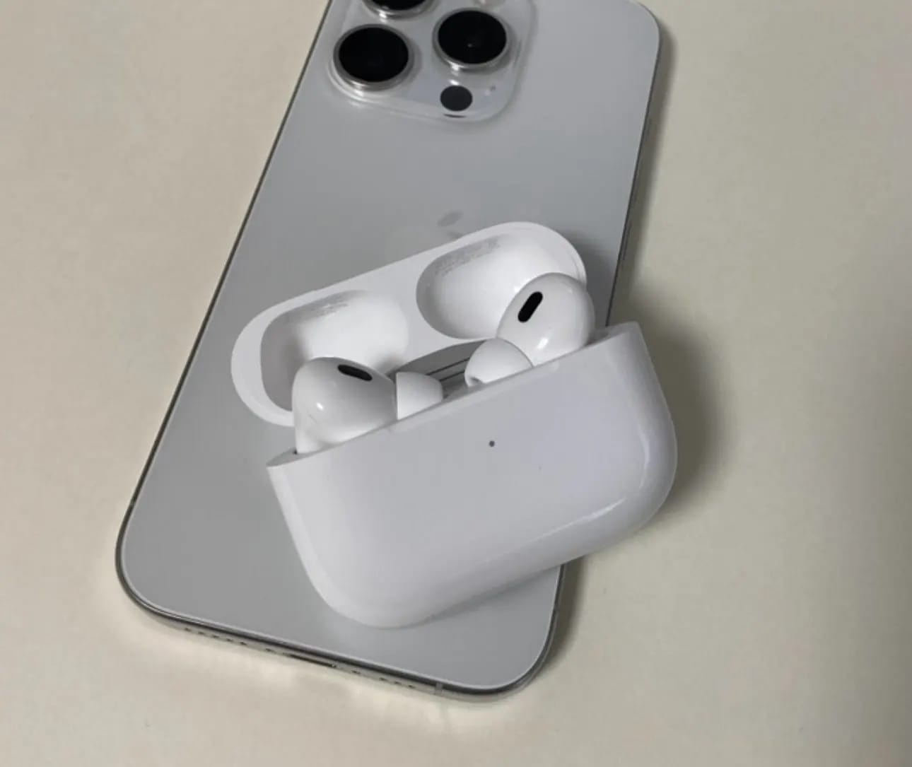 Customer photo review of Pods Pro 3 (2024)